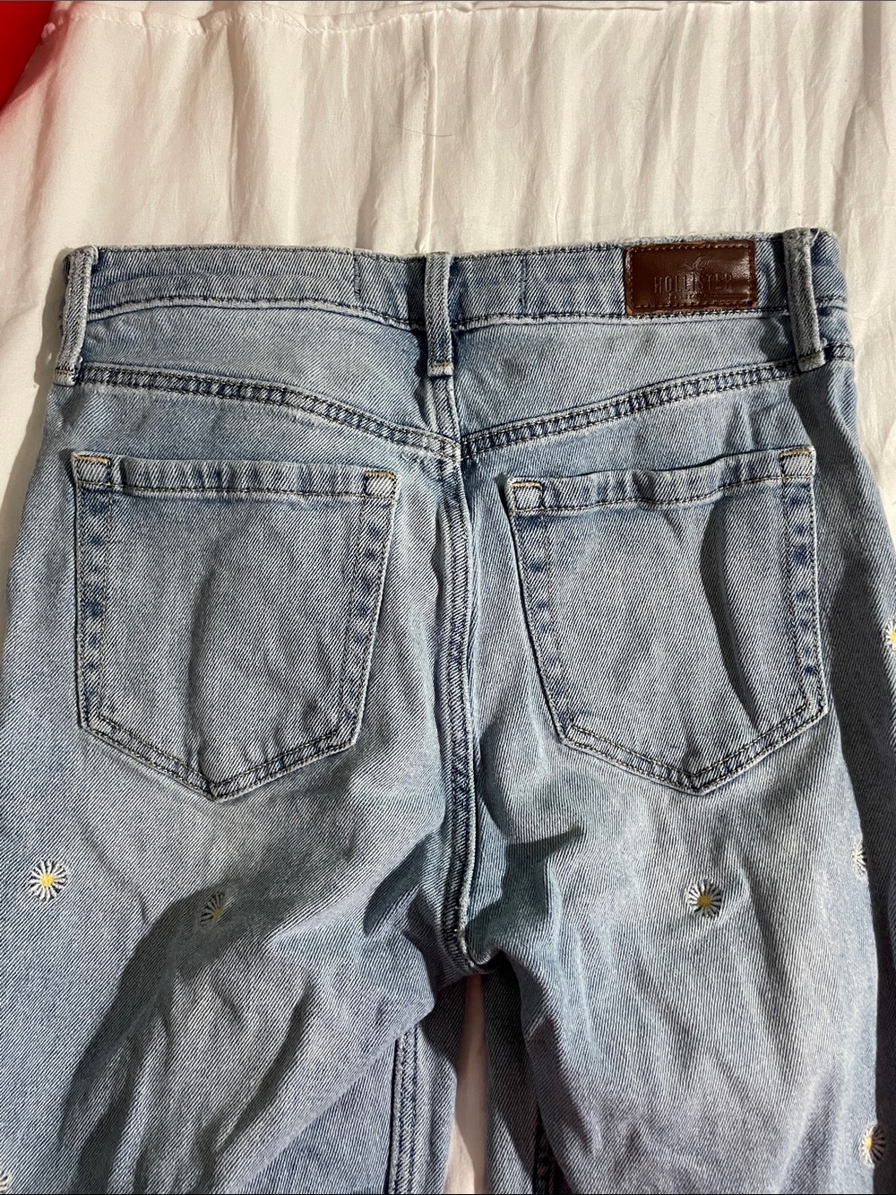 Hollister Light Wash Denim Jeans with Embroidered Daisies - Picture 5 of 5